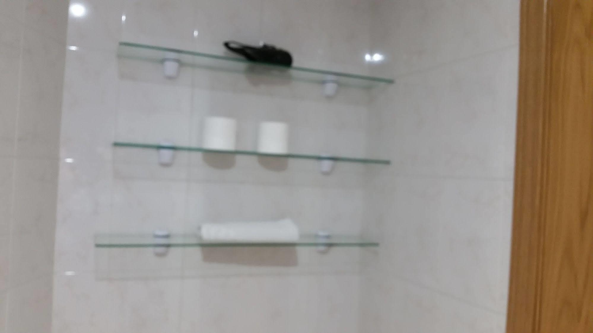 لوغو Hostal Lucus المظهر الخارجي الصورة