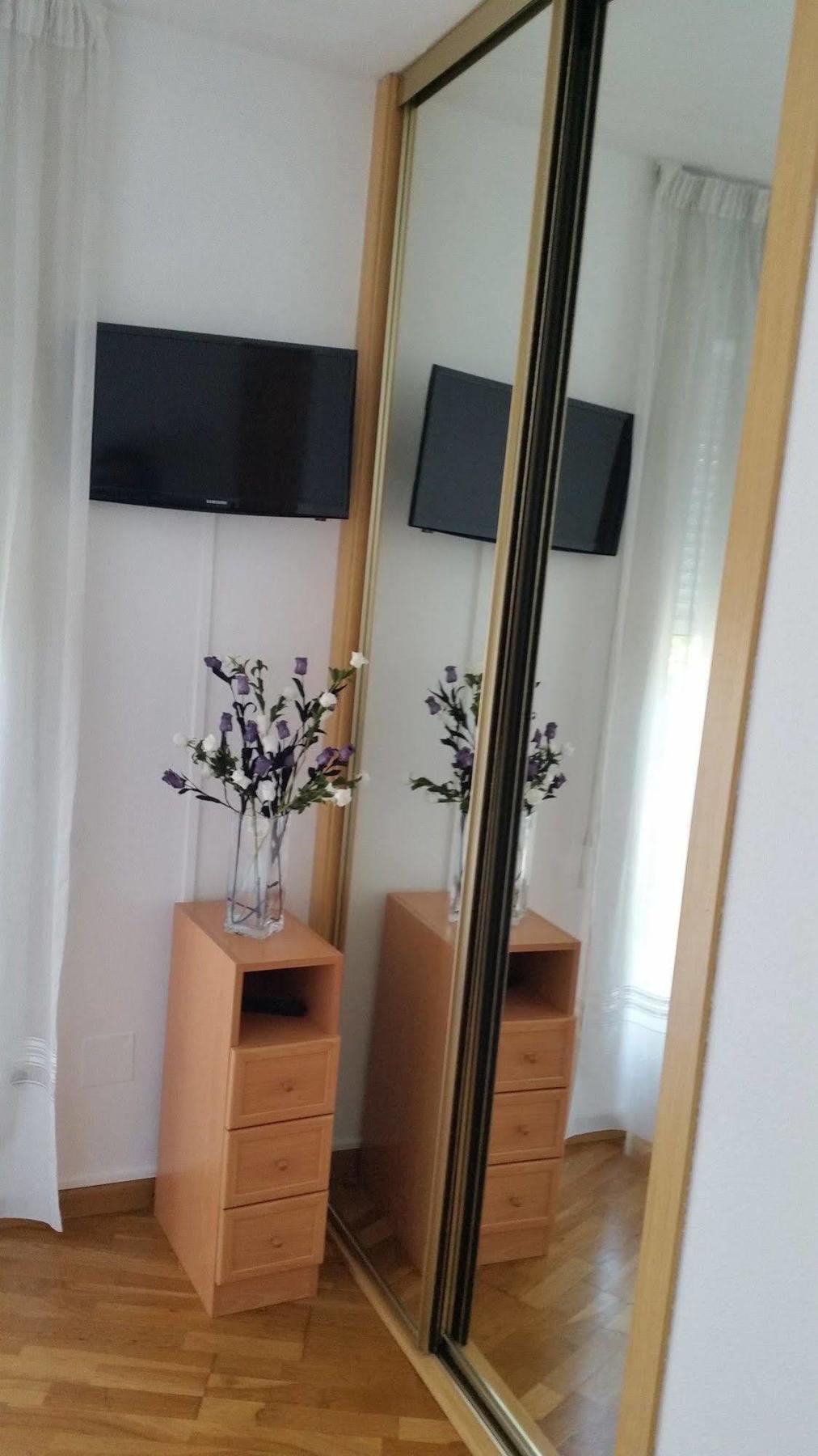 لوغو Hostal Lucus المظهر الخارجي الصورة